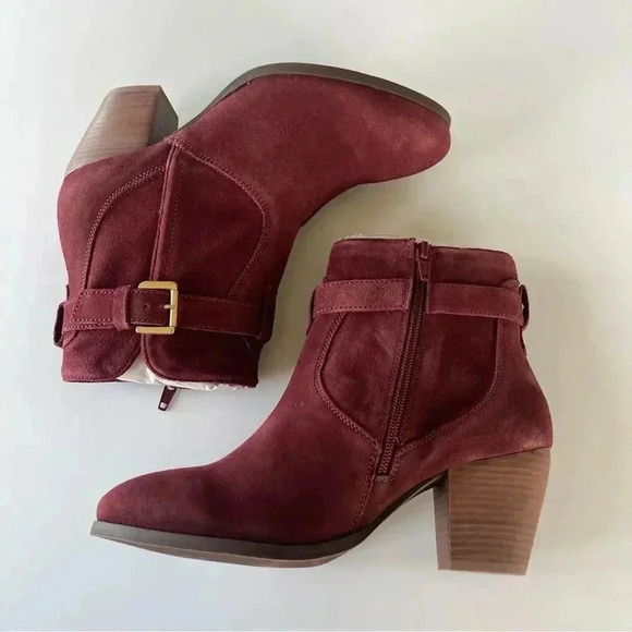 Diba Suede Sleek Bootie in Burgundy and Gold Size 7.5 New without box! - Picture 2 of 8